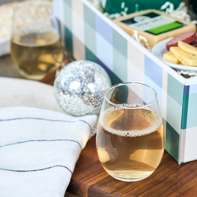 A Toast to Christmas Prosecco Gift Basket