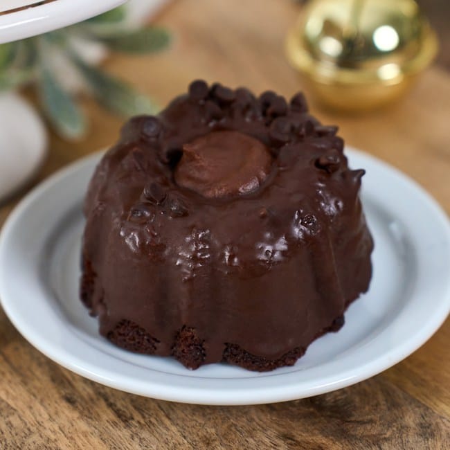 Festive Mini Bundt Cakes Christmas Gift Box