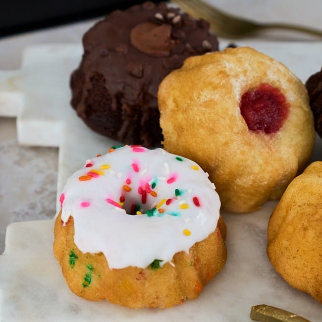 Festive Mini Bundt Cakes Christmas Gift Box