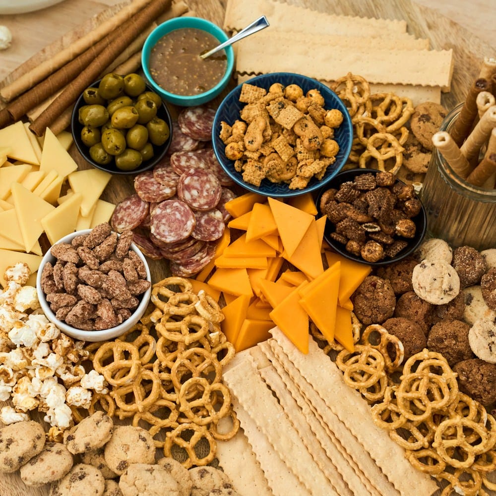 Happy Holidays Game Day Gift Basket 