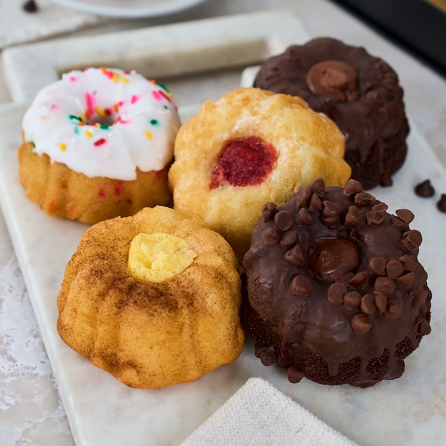 Father's Day Mini Bundts 2229