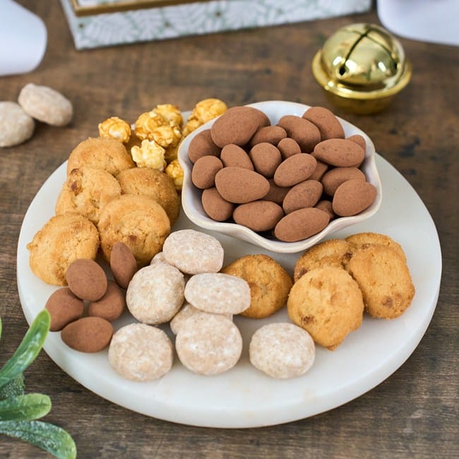 Festive Favorites Snack Box