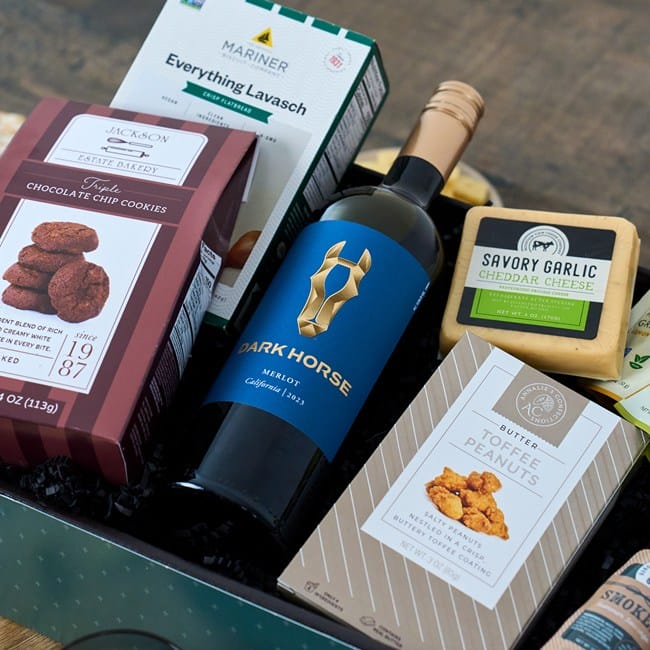 Classic Thanksgiving Red Wine Gift 