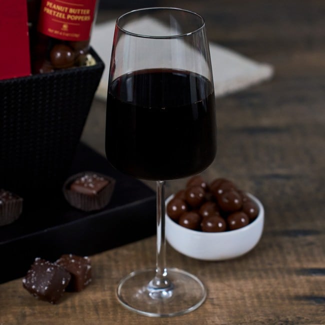 Red Wine & Dark Chocolate Gift Basket - Honig Napa Valley