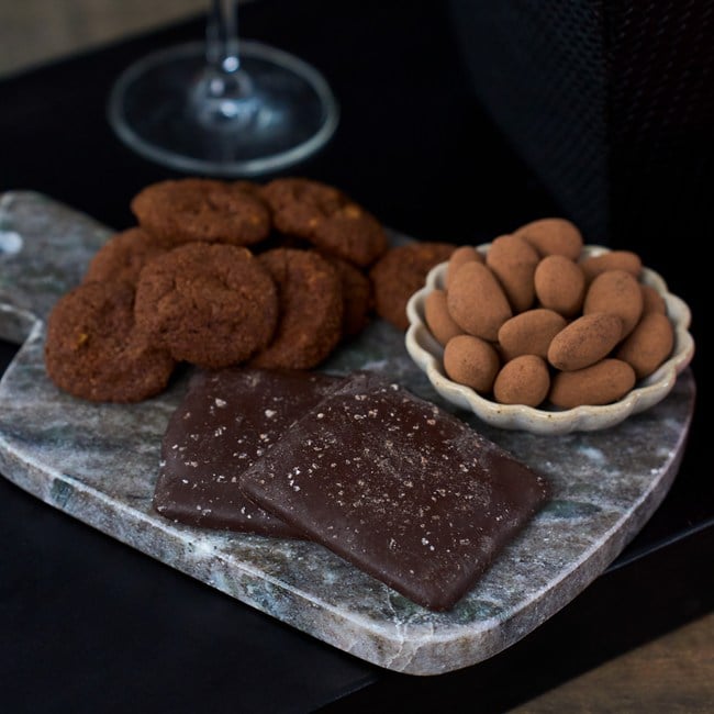 Red Wine & Dark Chocolate Gift Basket - Honig Napa Valley