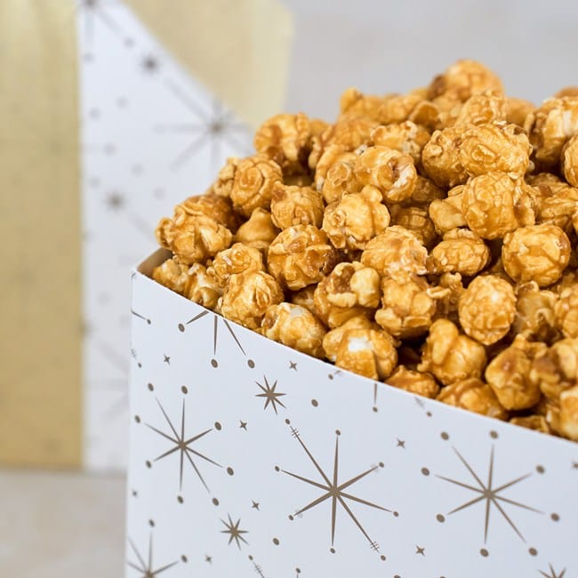 Classic Christmas Caramel Popcorn Gift 