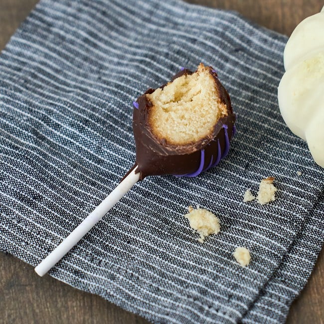 Halloween Cake Pops