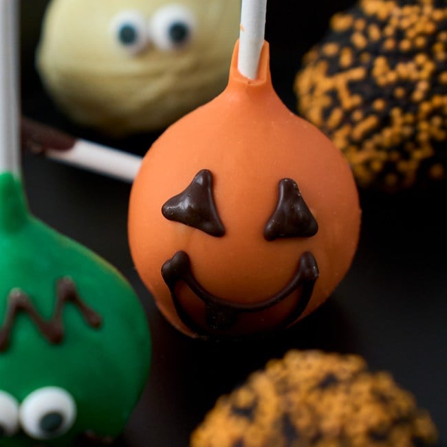 Halloween Cake Pops