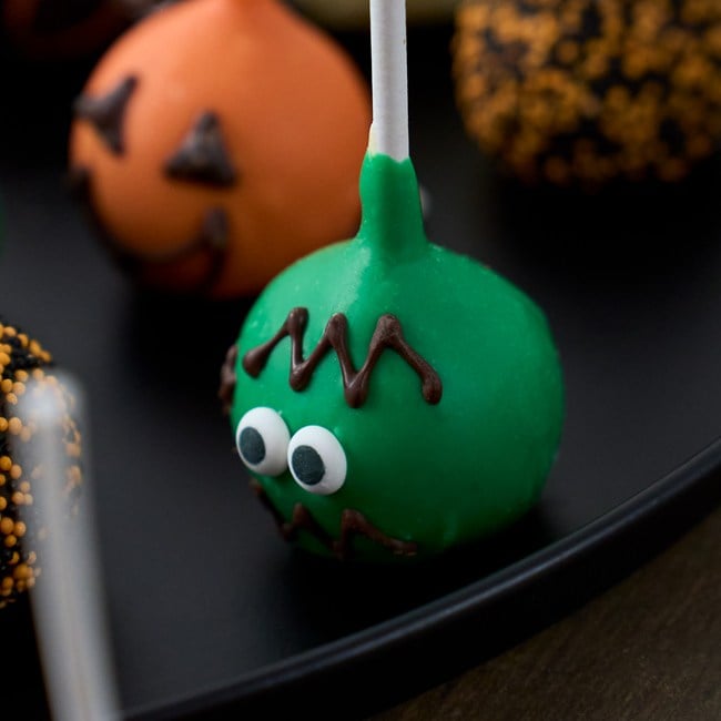 Halloween Cake Pops