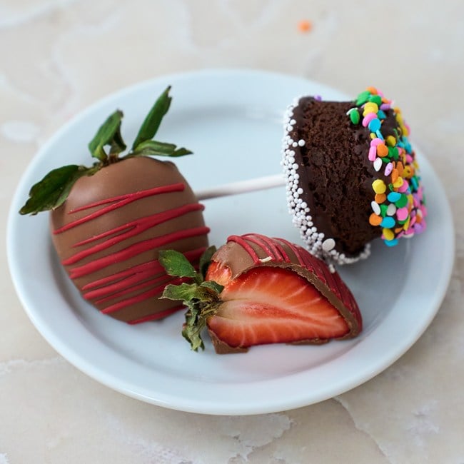 Happy Birthday Strawberries & Brownie Pops 9325